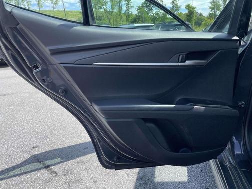 UNDERGROUND 2025 Toyota Camry SE