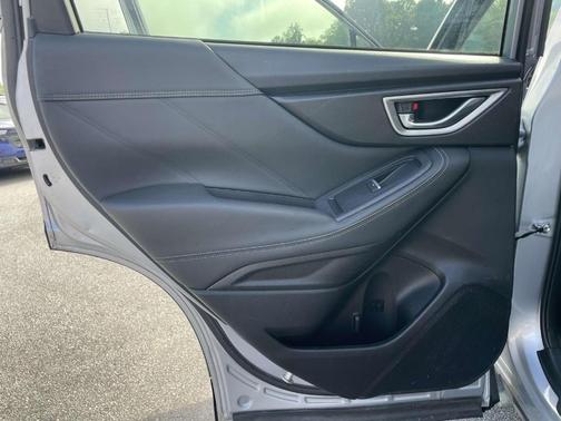 Ice Silver Metallic 2020 Subaru Forester Limited