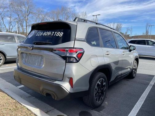 2025 Subaru Forester Premium
