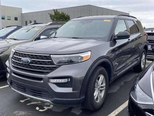 Magnetic Metallic 2020 Ford Explorer XLT