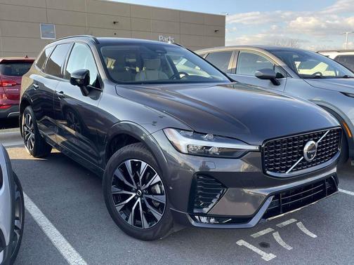 2024 Volvo XC60 B5 Plus Dark Theme