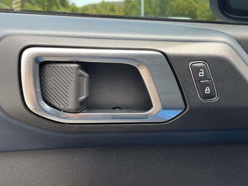 Velocity Blue Metallic 2022 Ford Bronco Outer Banks