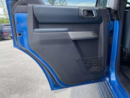 Velocity Blue Metallic 2022 Ford Bronco Outer Banks
