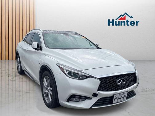 White 2018 INFINITI QX30 Premium