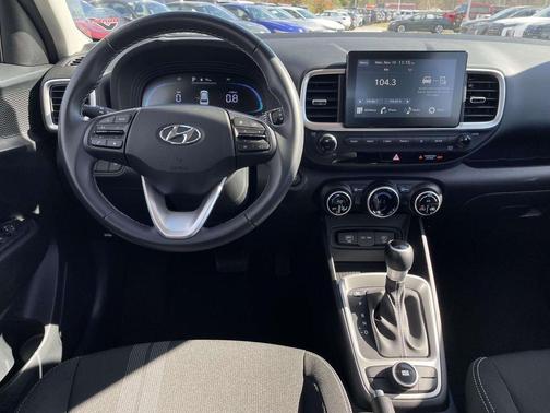 2024 Hyundai VENUE SEL