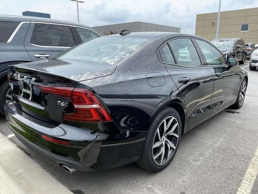 Black Stone 2019 Volvo S60 T6 Momentum