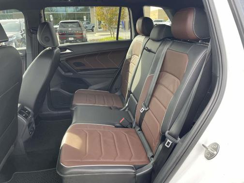 Opal White Pearl Effect 2024 Volkswagen Tiguan 2.0T SEL R-Line