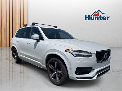 Crystal White Metallic 2018 Volvo XC90 T5 R-Design