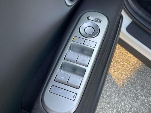 Pearl 2026 Hyundai Palisade Hybrid SEL 8P
