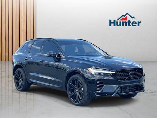 Onyx Black Metallic 2024 Volvo XC60 Recharge Plug-In Hybrid T8 Ultimate Black Edition