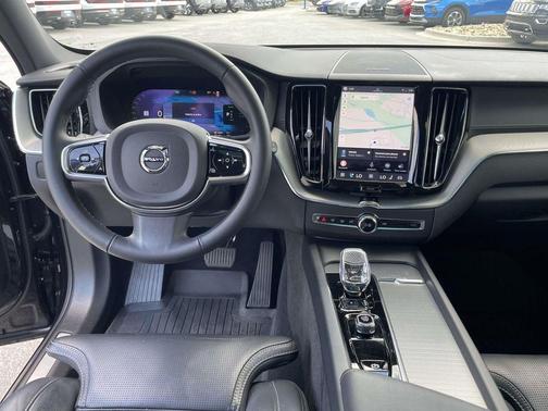 Onyx Black Metallic 2024 Volvo XC60 Recharge Plug-In Hybrid T8 Ultimate Black Edition
