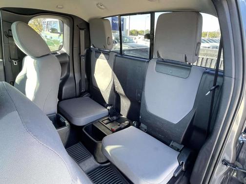 Magnetic Gray Metallic 2018 Toyota Tacoma SR5