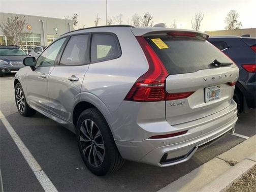 2025 Volvo XC60 B5 Plus