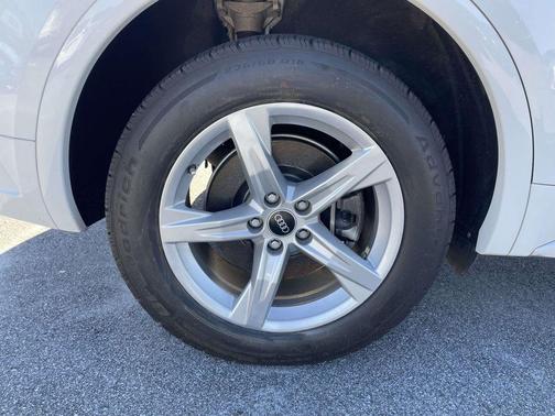 Ibis White 2021 Audi Q5 45 Premium