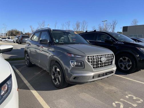 2022 Hyundai VENUE Limited