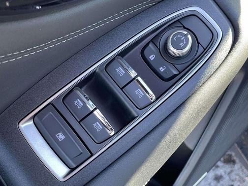 Ice Silver Metallic 2025 Subaru Outback Limited