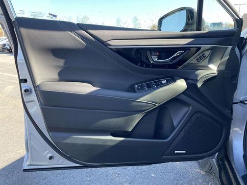 Ice Silver Metallic 2025 Subaru Outback Limited