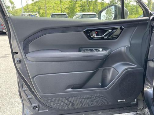 Magnetite Gray Metallic 2025 Subaru Forester Limited