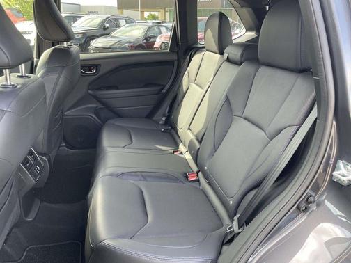 Magnetite Gray Metallic 2025 Subaru Forester Limited