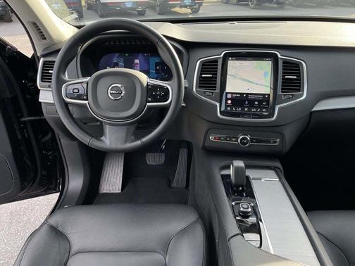 Onyx Black Metallic 2025 Volvo XC90 B5 Core