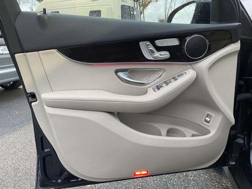 2022 Mercedes-Benz GLC 300 Base 4MATIC