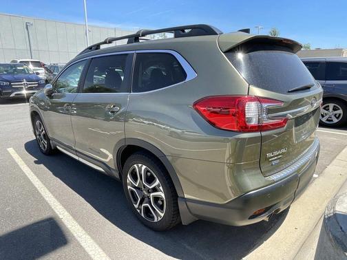 Autumn Green Metallic 2023 Subaru Ascent Limited 8-Passenger