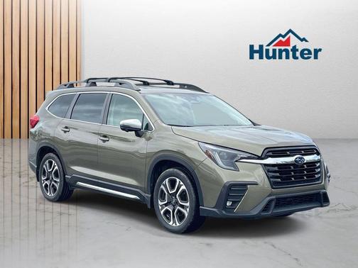 Autumn Green Metallic 2023 Subaru Ascent Limited 8-Passenger