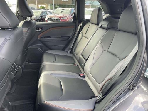 Magnetite Gray Metallic 2025 Subaru Forester Sport