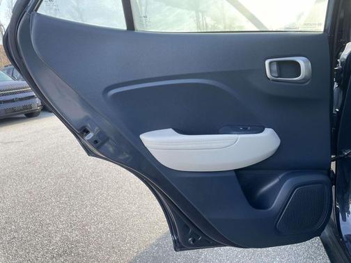 2024 Hyundai VENUE Limited