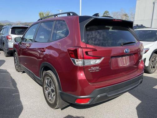 2024 Subaru Forester Premium