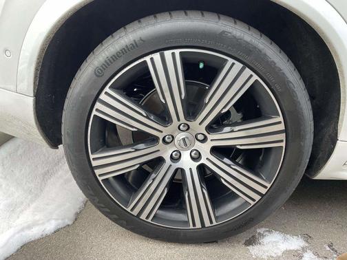 2024 Volvo XC90 Recharge Plug-In Hybrid T8 Ultimate Bright Theme 7-Seater