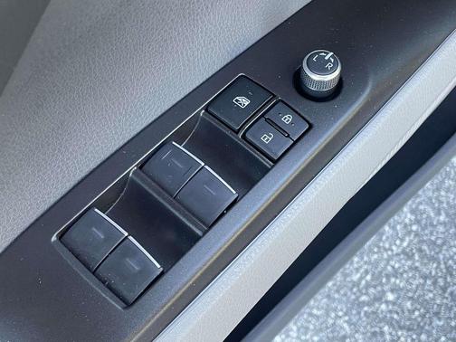 2024 Toyota Camry Hybrid XSE