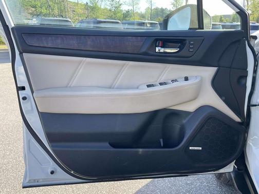 White 2018 Subaru Outback 2.5i Limited