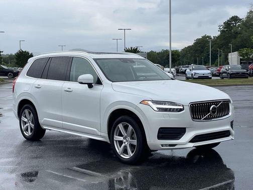 Crystal White Metallic 2021 Volvo XC90 T5 Momentum 7 Passenger