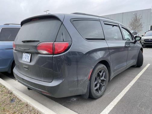 2020 Chrysler Pacifica Touring-L Plus