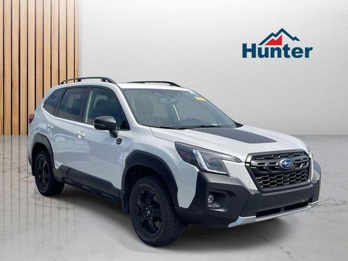 Crystal White Pearl 2023 Subaru Forester Wilderness