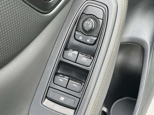 Crystal White Pearl 2023 Subaru Forester Wilderness