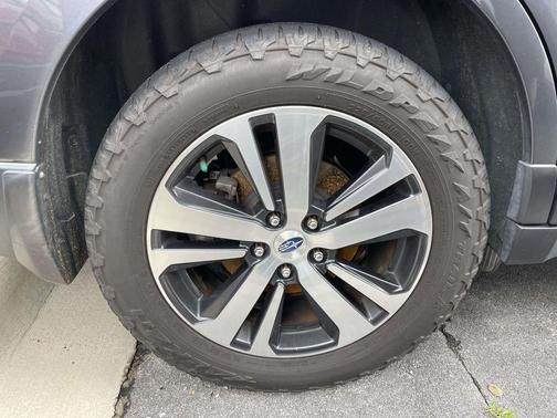 Magnetite Gray Metallic 2018 Subaru Outback 2.5i Limited