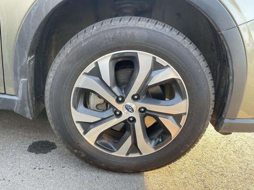 2022 Subaru Outback Touring XT