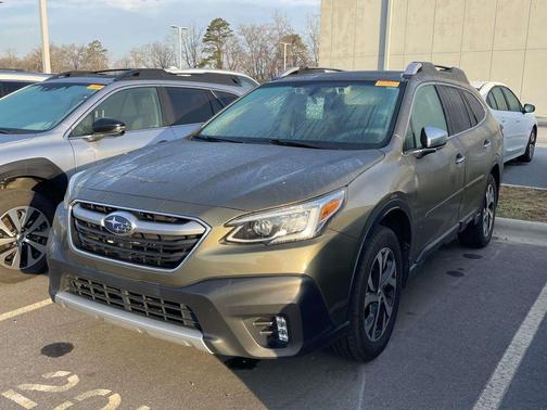 2022 Subaru Outback Touring XT