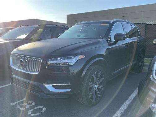 2024 Volvo XC90 Recharge Plug-In Hybrid T8 Ultimate Bright Theme 7-Seater