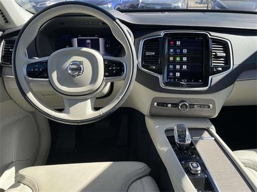 2024 Volvo XC90 Recharge Plug-In Hybrid T8 Ultimate Bright Theme 7-Seater