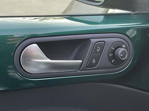 2017 Volkswagen Beetle 1.8T SE