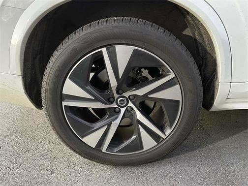 2020 Volvo XC90 Hybrid T8 R-Design 7 Passenger