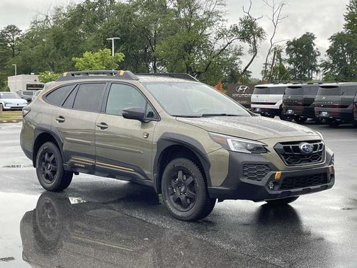 Autumn Green Metallic 2025 Subaru Outback Wilderness