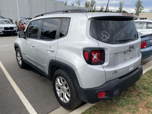 Glacier Metallic 2018 Jeep Renegade Latitude
