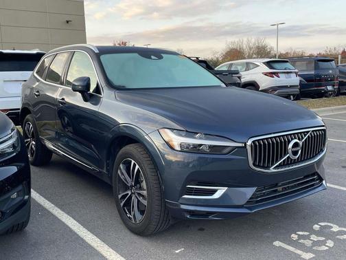 2021 Volvo XC60 Recharge Plug-In Hybrid T8 Inscription Expression