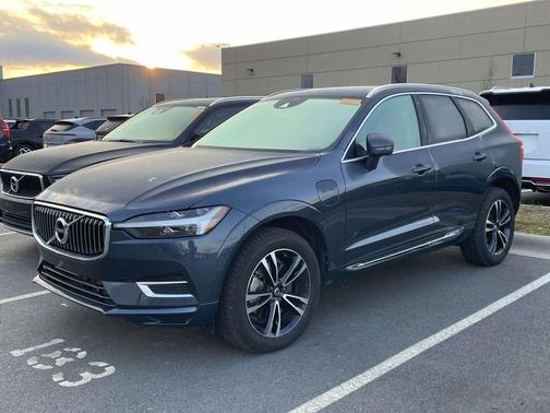 2021 Volvo XC60 Recharge Plug-In Hybrid T8 Inscription Expression