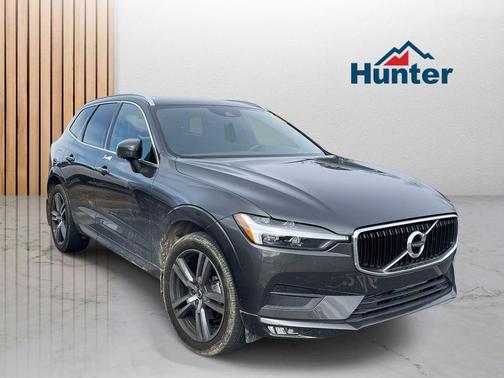 2021 Volvo XC60 T5 Momentum