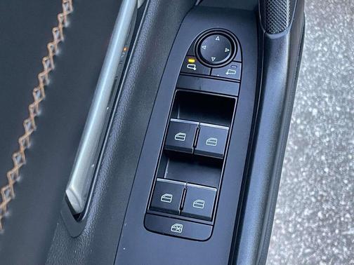 Zircon Sand Metallic 2024 Mazda CX-50 2.5 Turbo